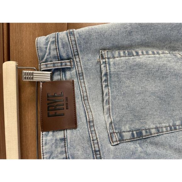 FRYE High Rise Straight Leg Light Wash Denim Jeans Women’s size 14/32 - Picture 6 of 15